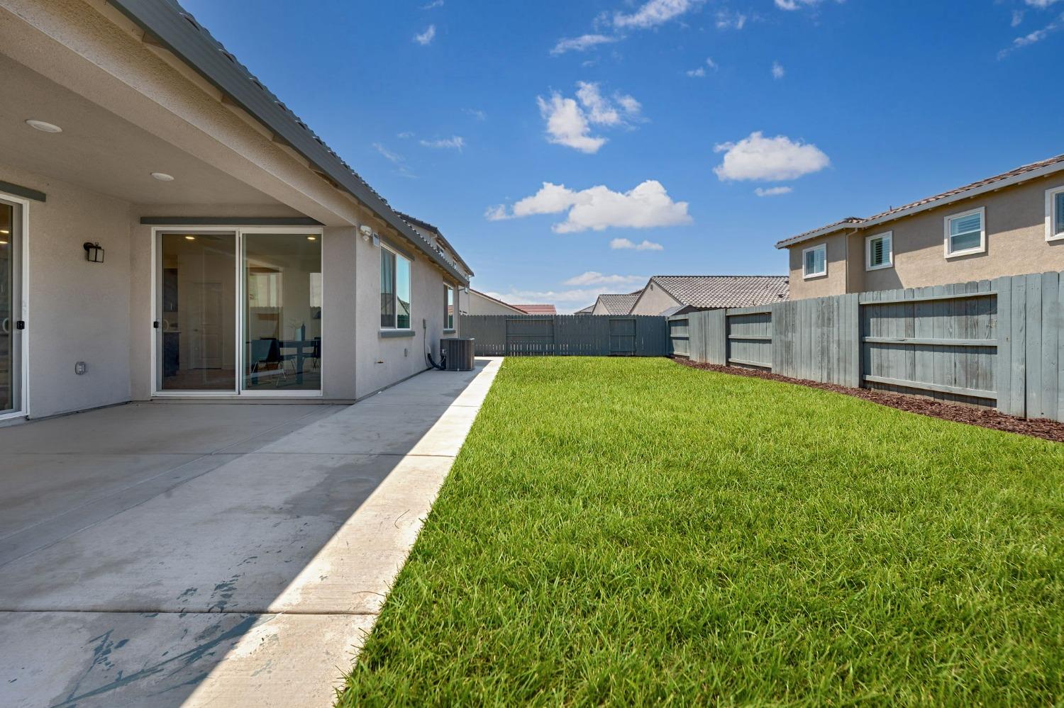 Detail Gallery Image 34 of 38 For 1719 Duchamp Way, Lodi,  CA 95242 - 5 Beds | 3/1 Baths