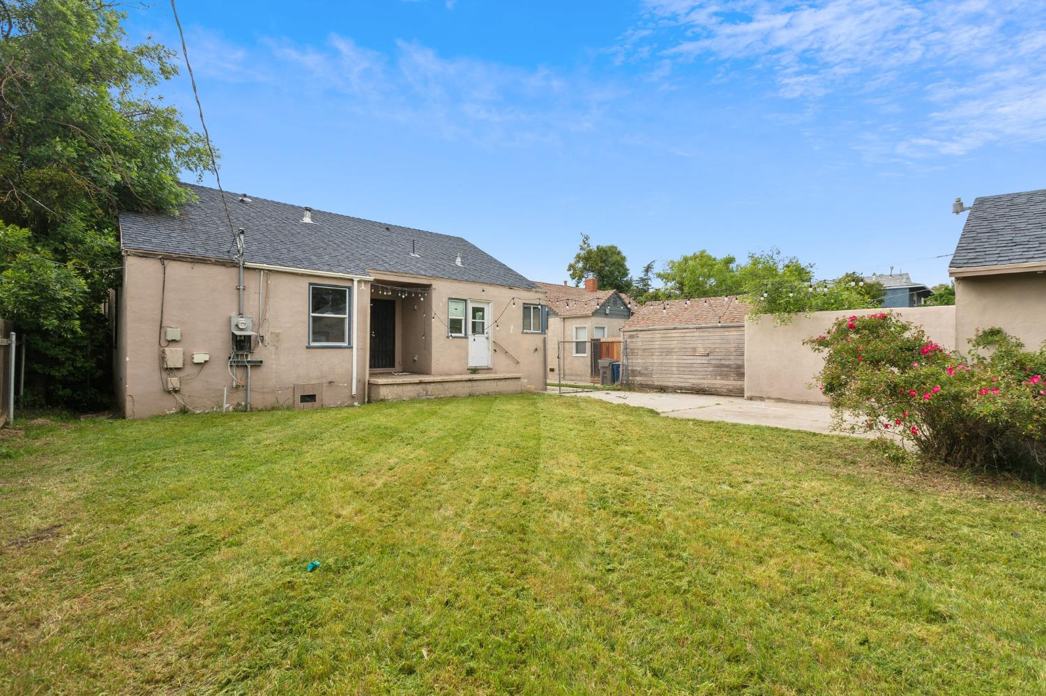 Detail Gallery Image 26 of 26 For 3809 San Carlos Way, Sacramento,  CA 95820 - 2 Beds | 1 Baths