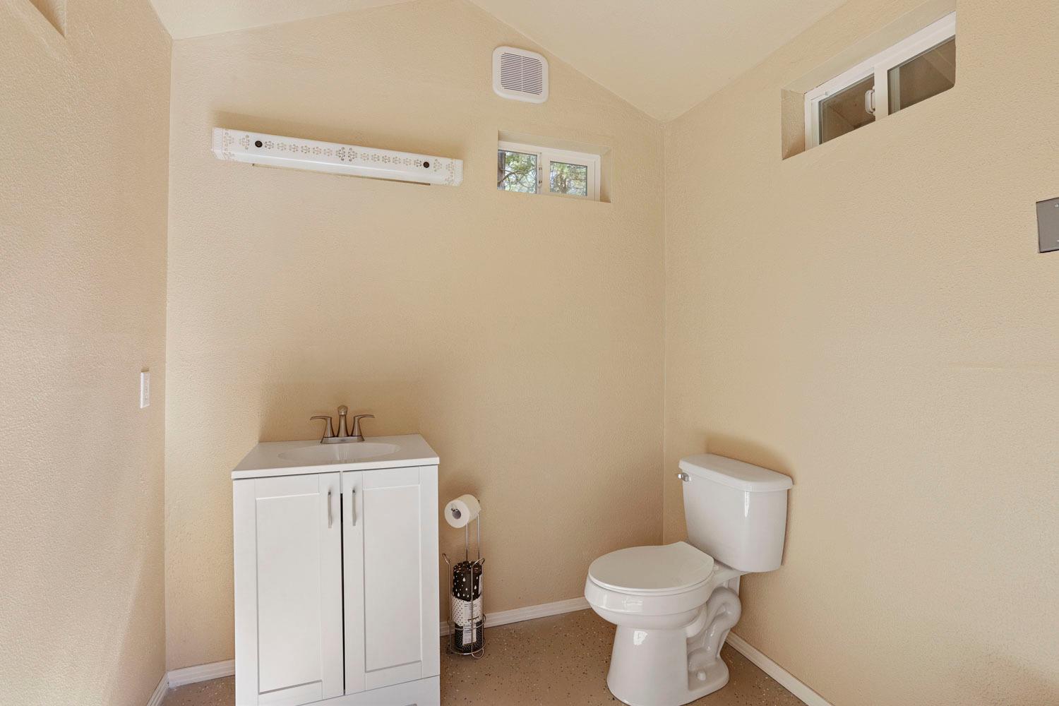 Detail Gallery Image 71 of 92 For 10415 Mcmahon Rd #10415,  Coulterville,  CA 95311 - 3 Beds | 4/1 Baths