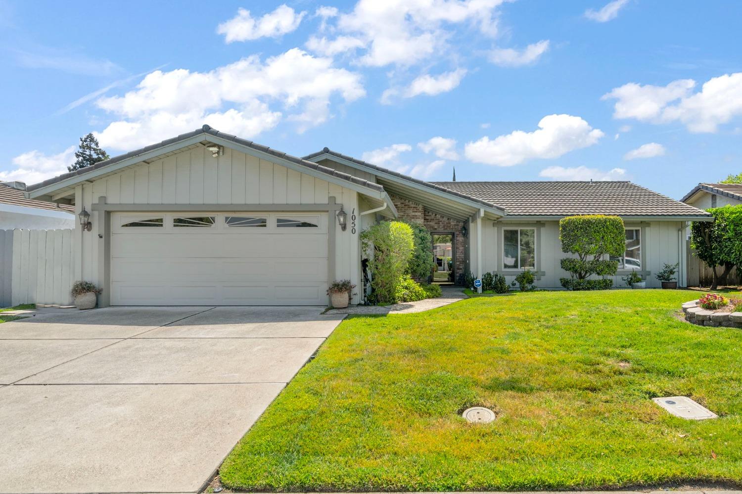 Goldenoak Way, Stockton, California image 40