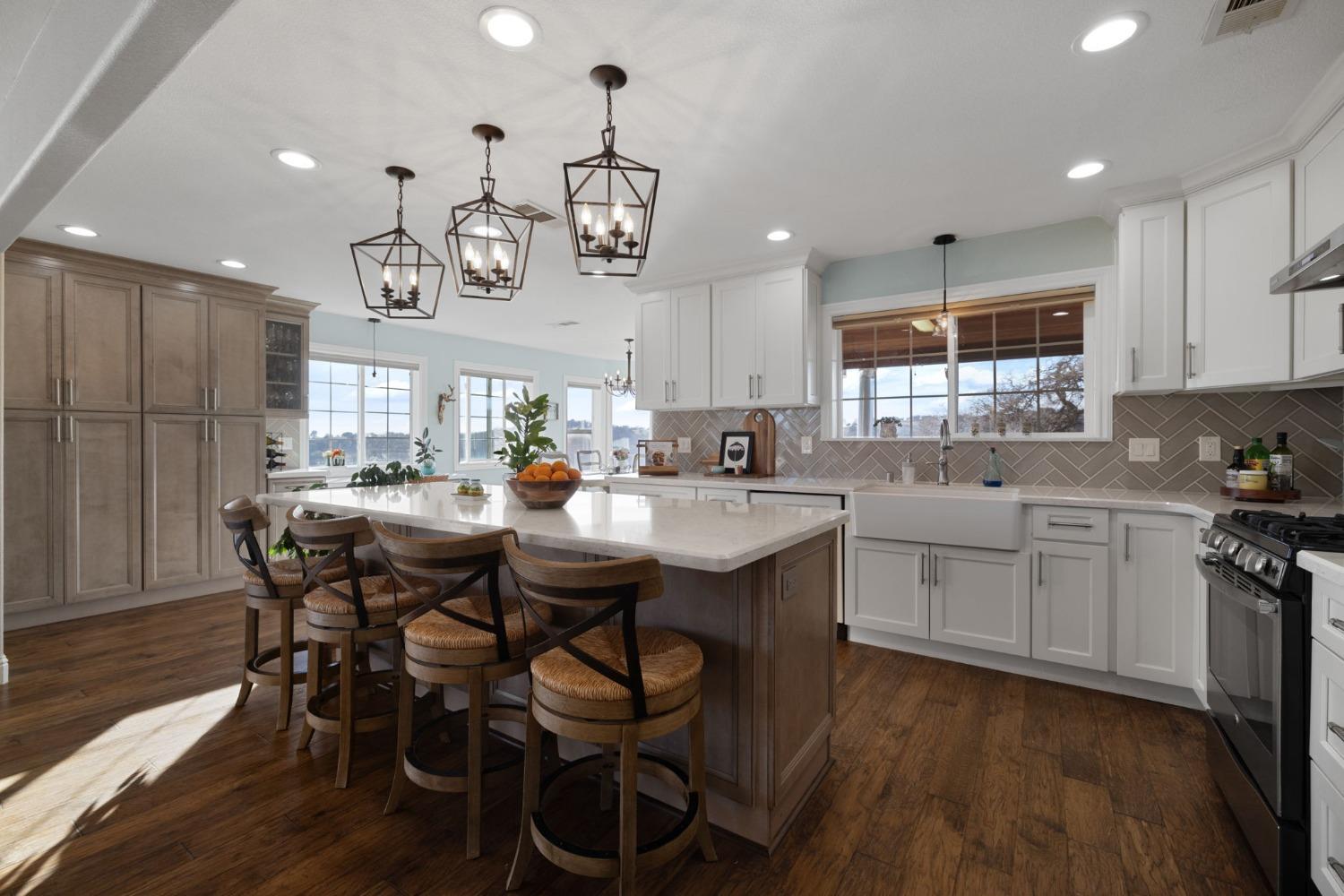 Detail Gallery Image 14 of 99 For 6441 Sky Hawk Rd, Pilot Hill,  CA 95664 - 7 Beds | 5/1 Baths