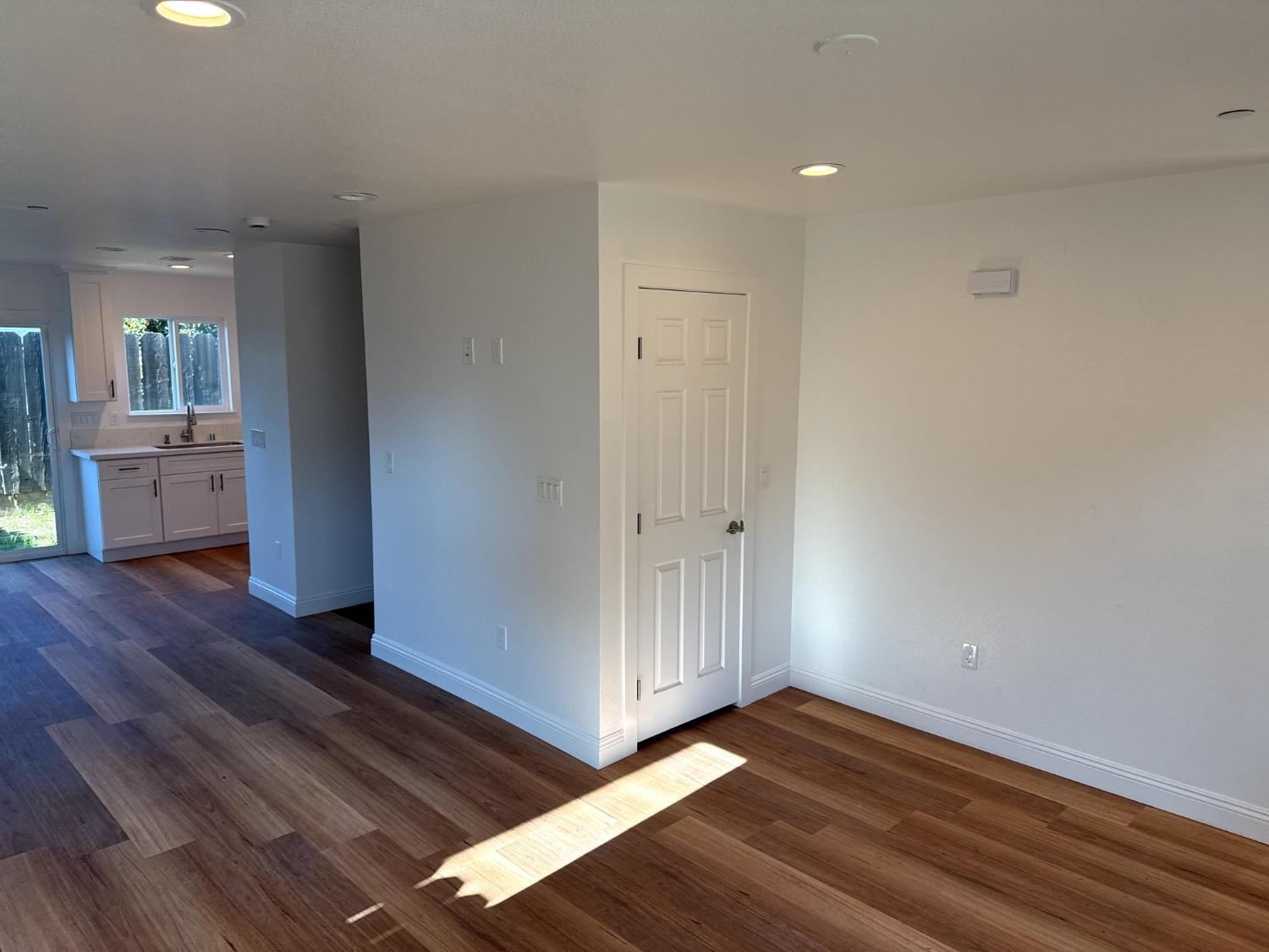 Detail Gallery Image 16 of 17 For 561 Jason Dr, Turlock,  CA 95380 - 3 Beds | 2/1 Baths