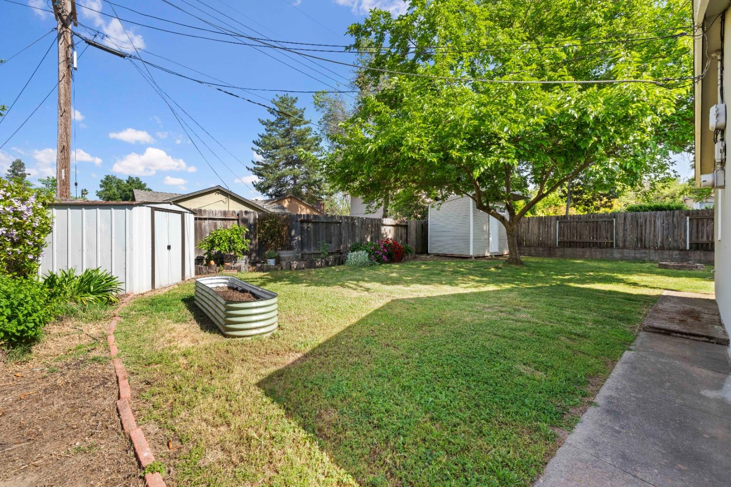 Kahn Street, Carmichael, California image 20