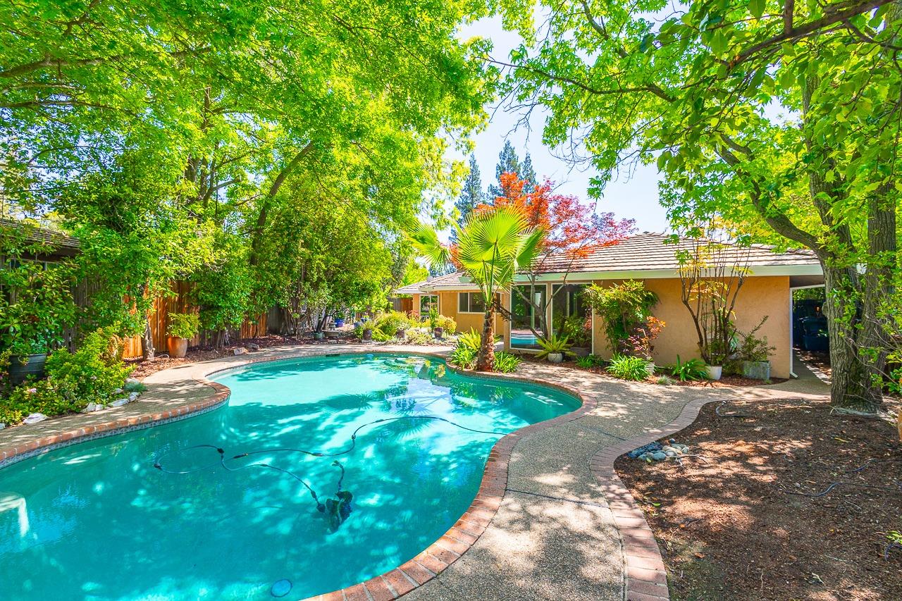 Detail Gallery Image 21 of 27 For 1205 Lantern Ct, Sacramento,  CA 95864 - 4 Beds | 3 Baths