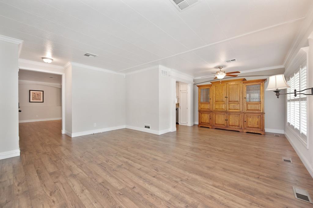 Detail Gallery Image 10 of 44 For 6187 Oak Lakes, Citrus Heights,  CA 95621 - 2 Beds | 2 Baths