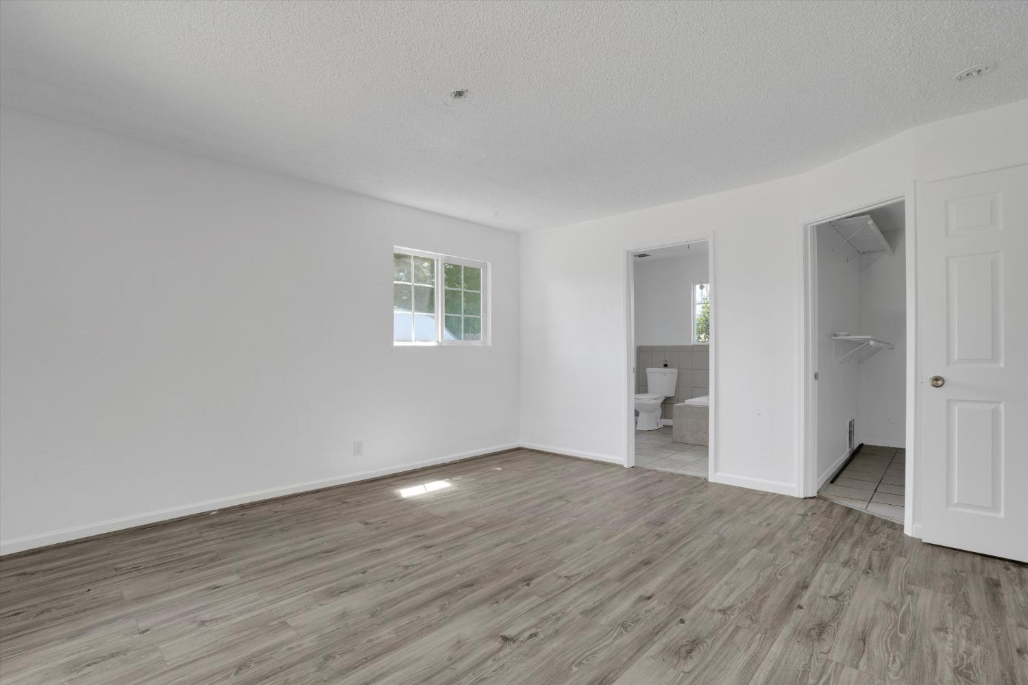 Detail Gallery Image 21 of 28 For 302 Sepulveda Dr, Stockton,  CA 95210 - 3 Beds | 3 Baths