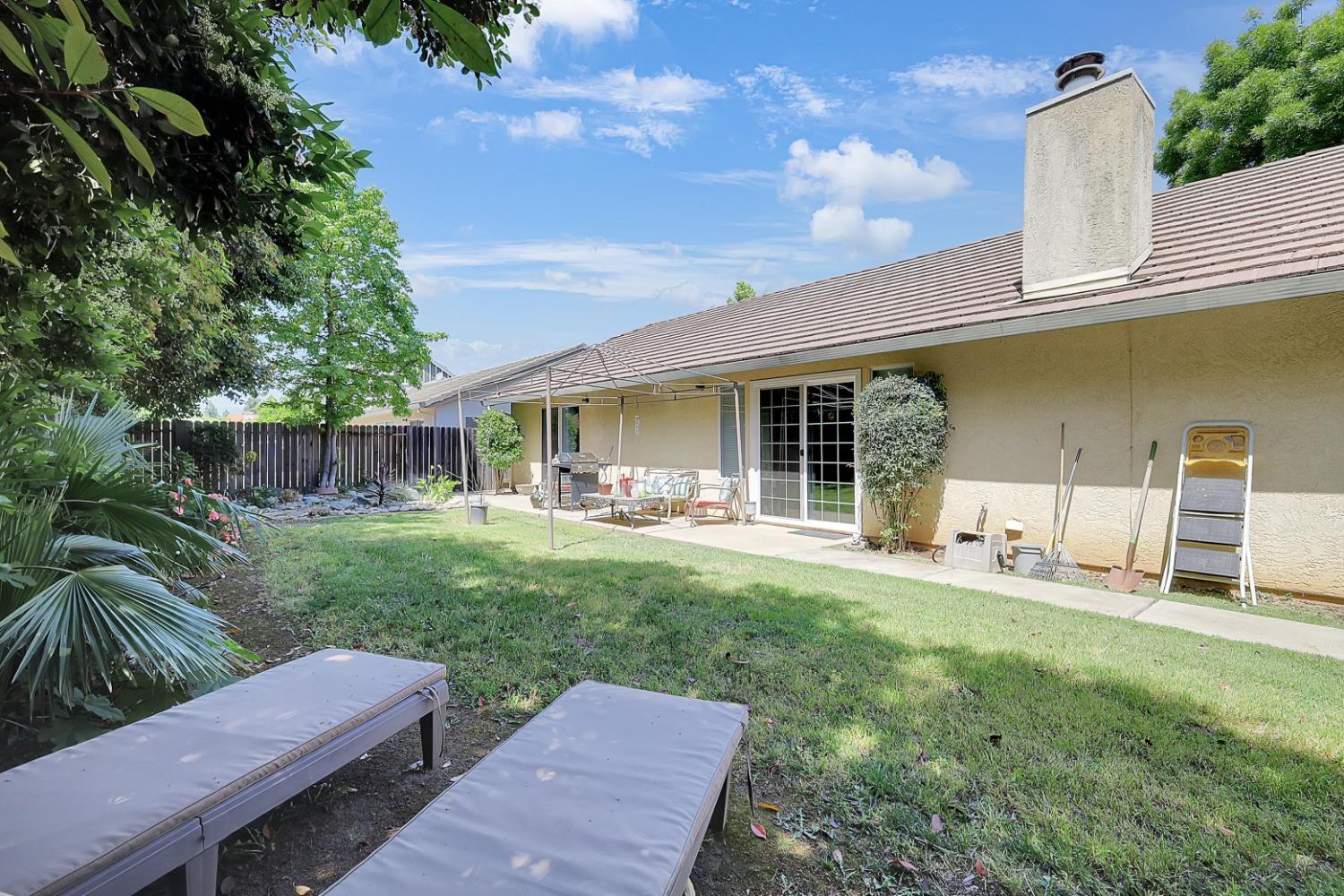 Donald Court, Yuba City, California image 28