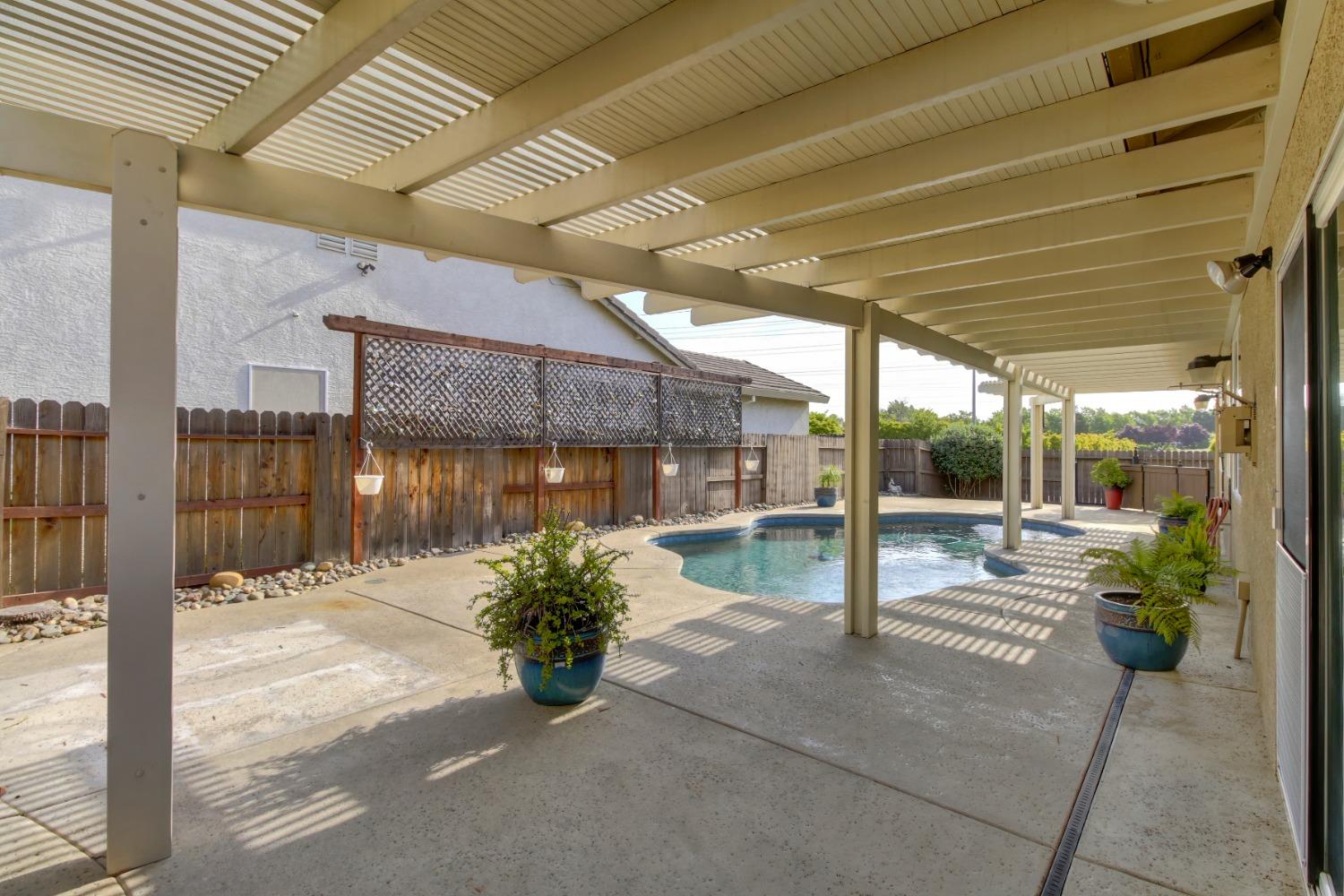 Detail Gallery Image 55 of 62 For 9329 Mainline Dr, Elk Grove,  CA 95624 - 4 Beds | 2 Baths