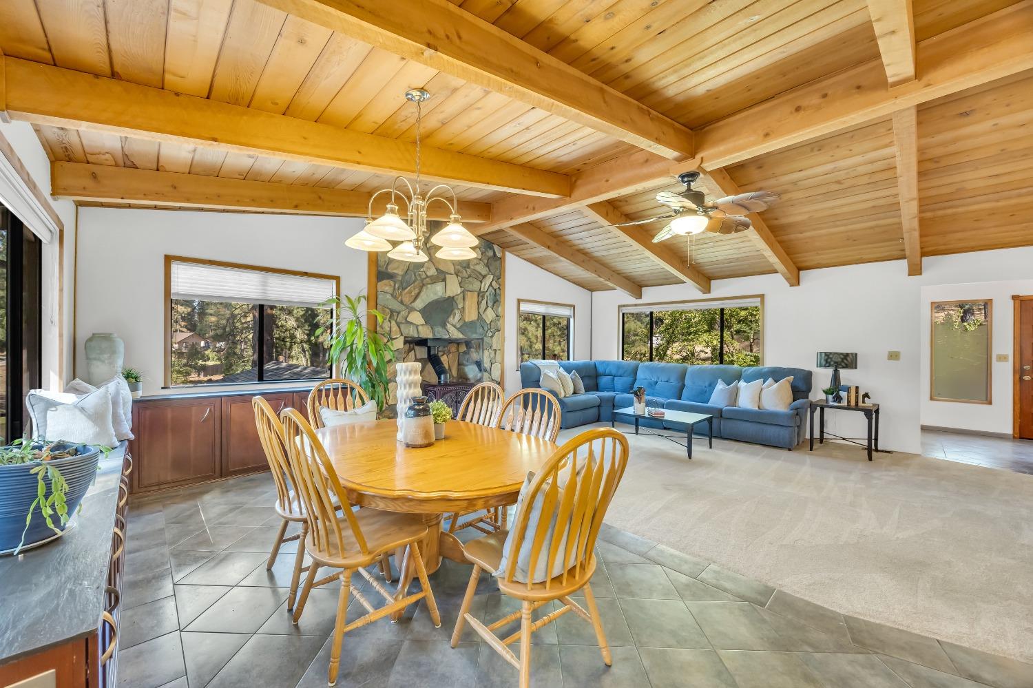 Detail Gallery Image 17 of 79 For 15135 Orchard Springs Rd, Grass Valley,  CA 95945 - 4 Beds | 4/1 Baths