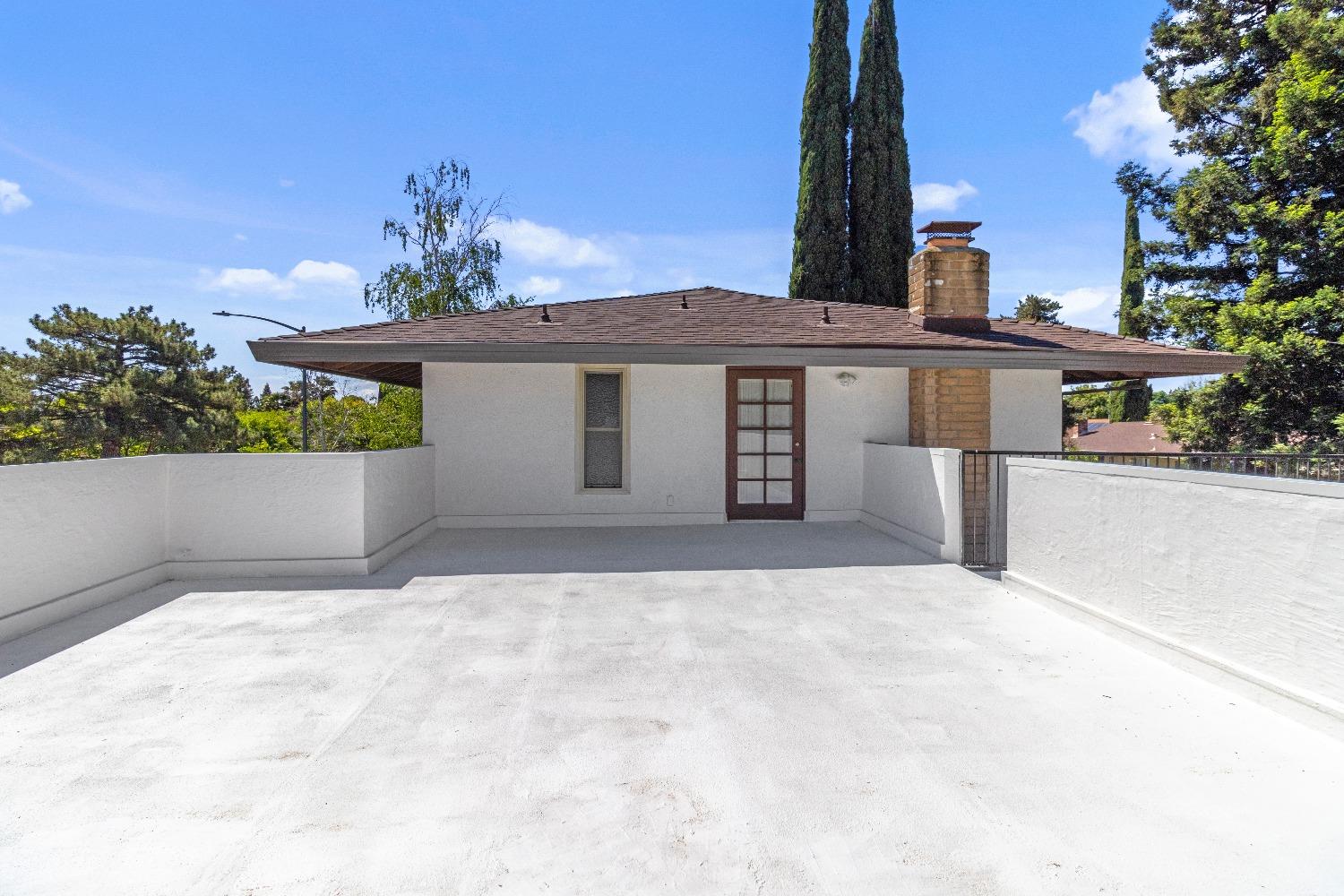 E Caroleigh Way, Yuba City, California image 5