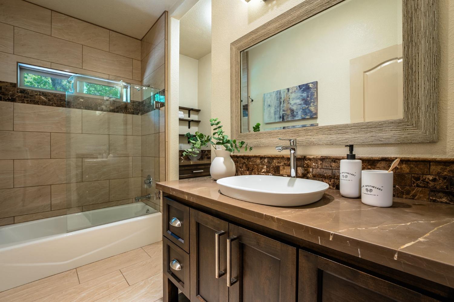 Detail Gallery Image 22 of 98 For 2555 Lake Van Giesen Rd, Meadow Vista,  CA 95722 - 3 Beds | 3 Baths