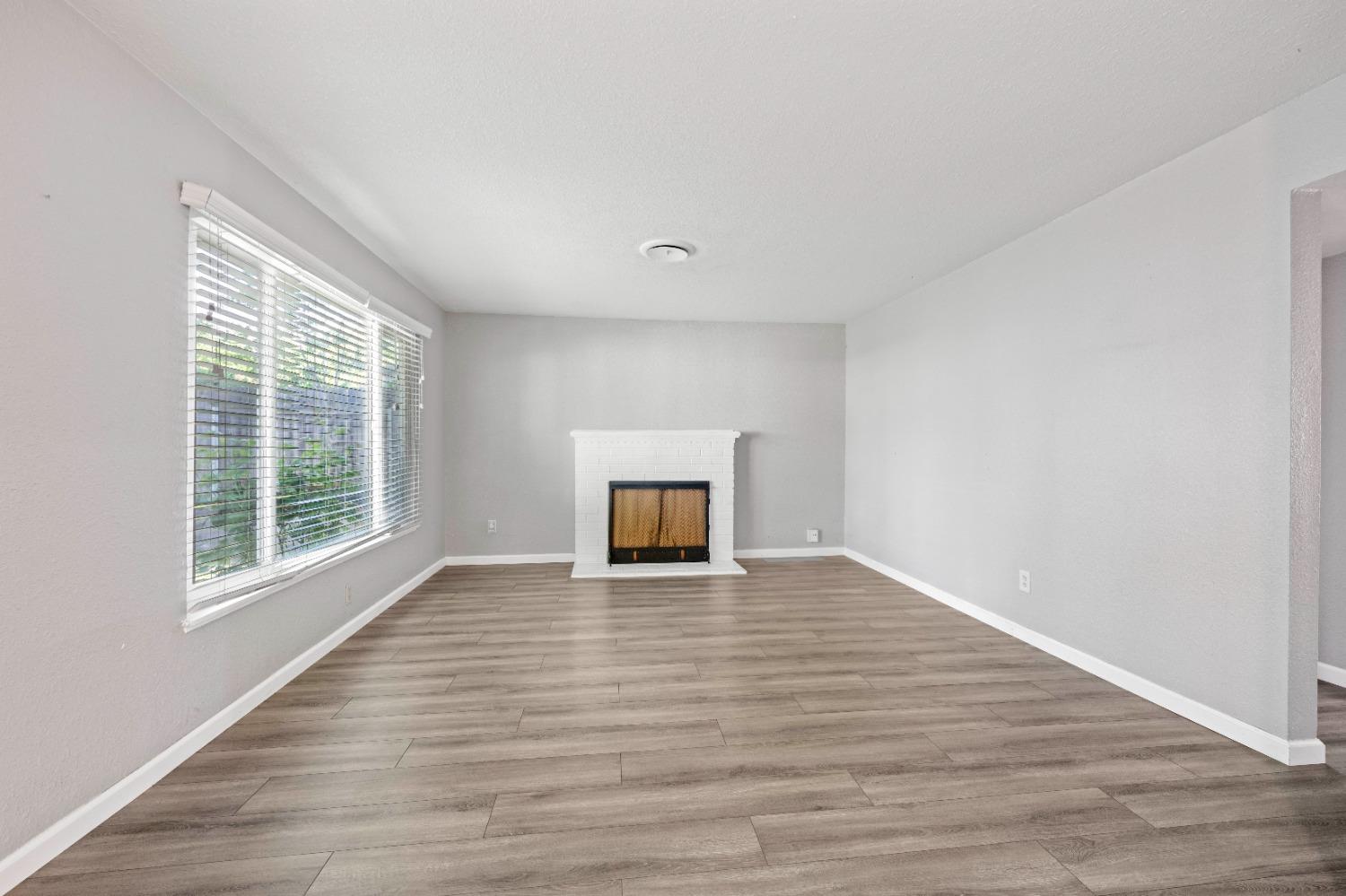 Kahn Street, Carmichael, California image 10