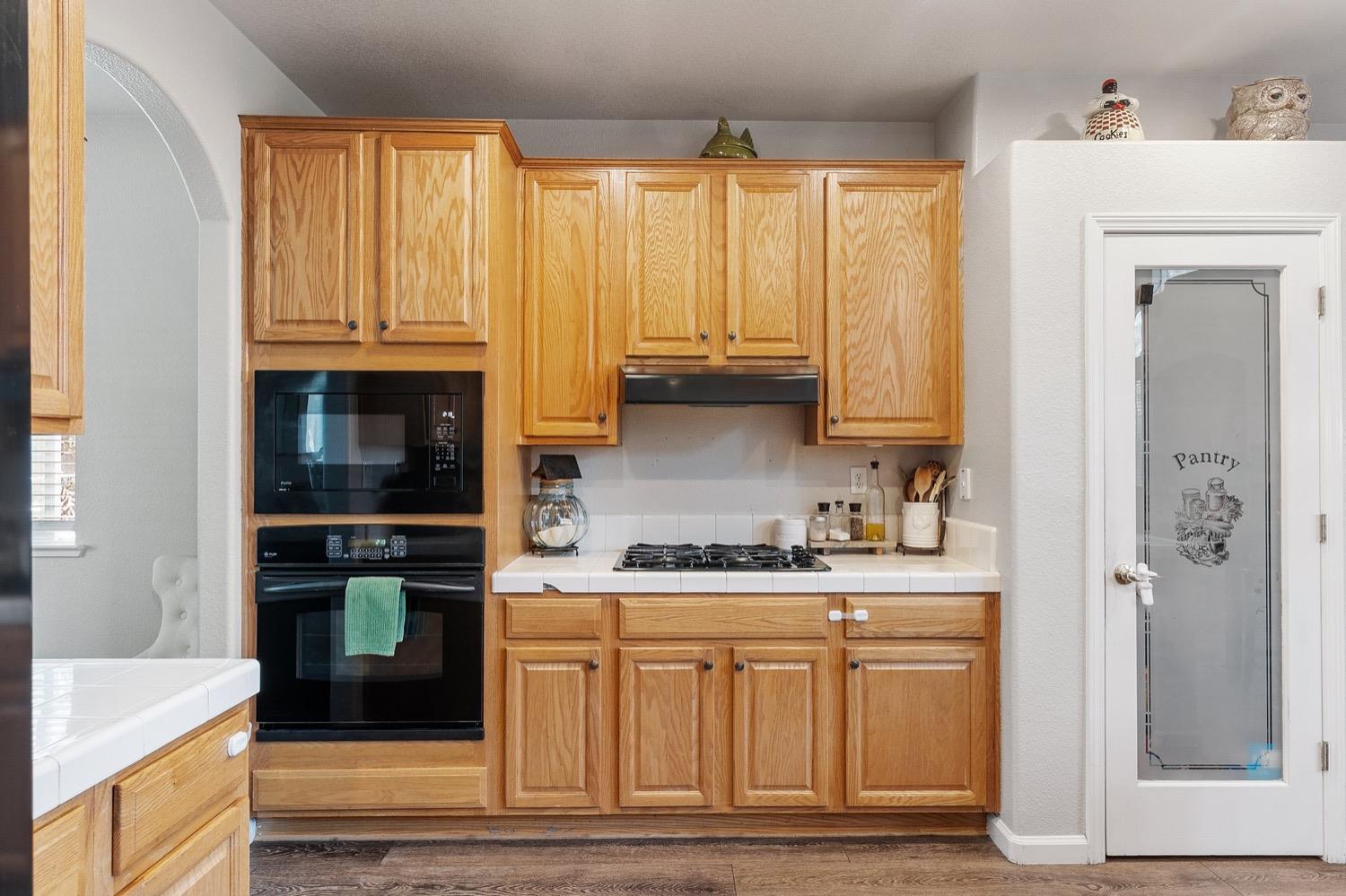 Detail Gallery Image 13 of 37 For 517 Lasso Ct, Oakdale,  CA 95361 - 5 Beds | 2/1 Baths