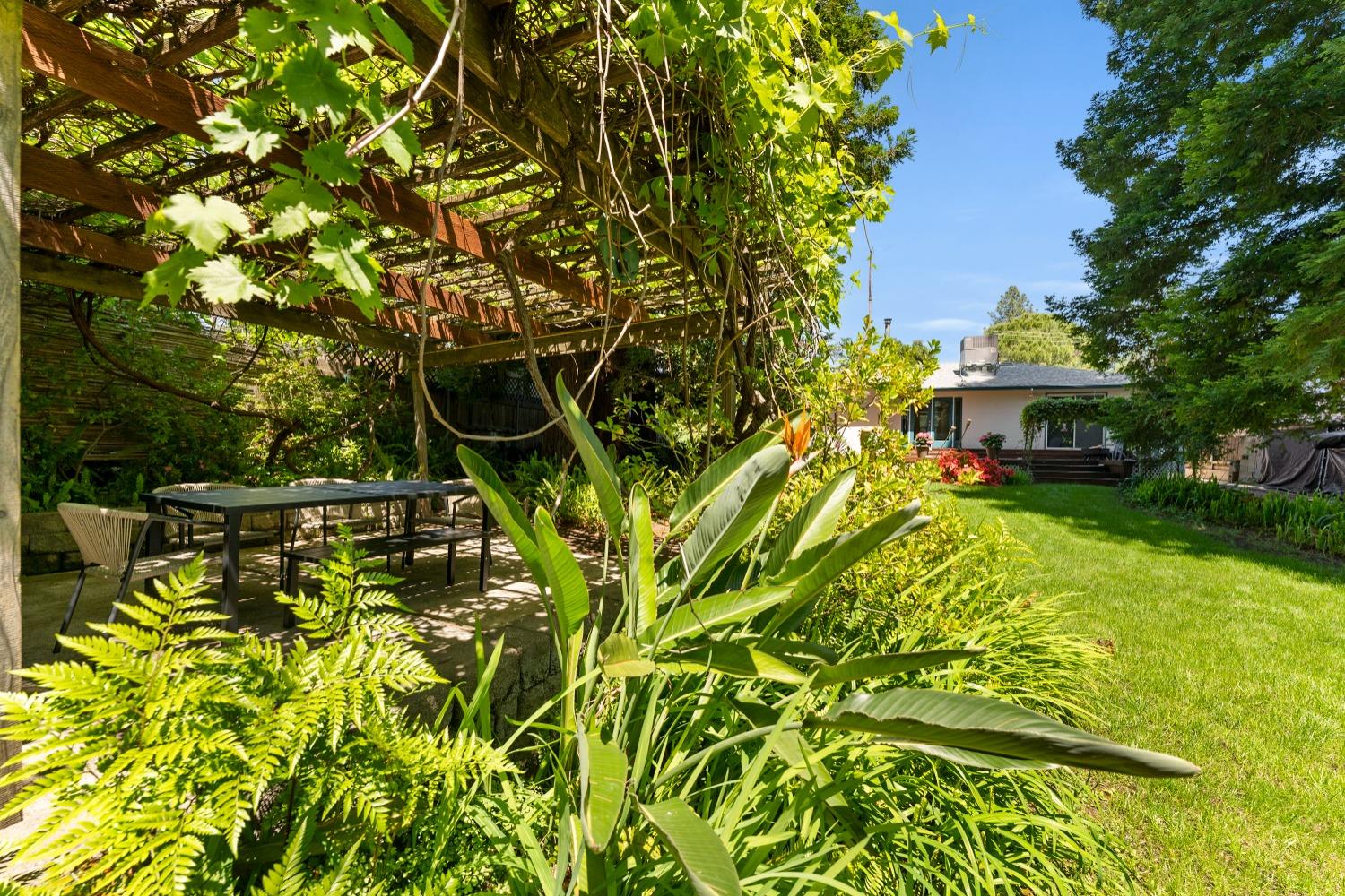 Detail Gallery Image 40 of 66 For 9512 Central Ave, Orangevale,  CA 95662 - 3 Beds | 2 Baths