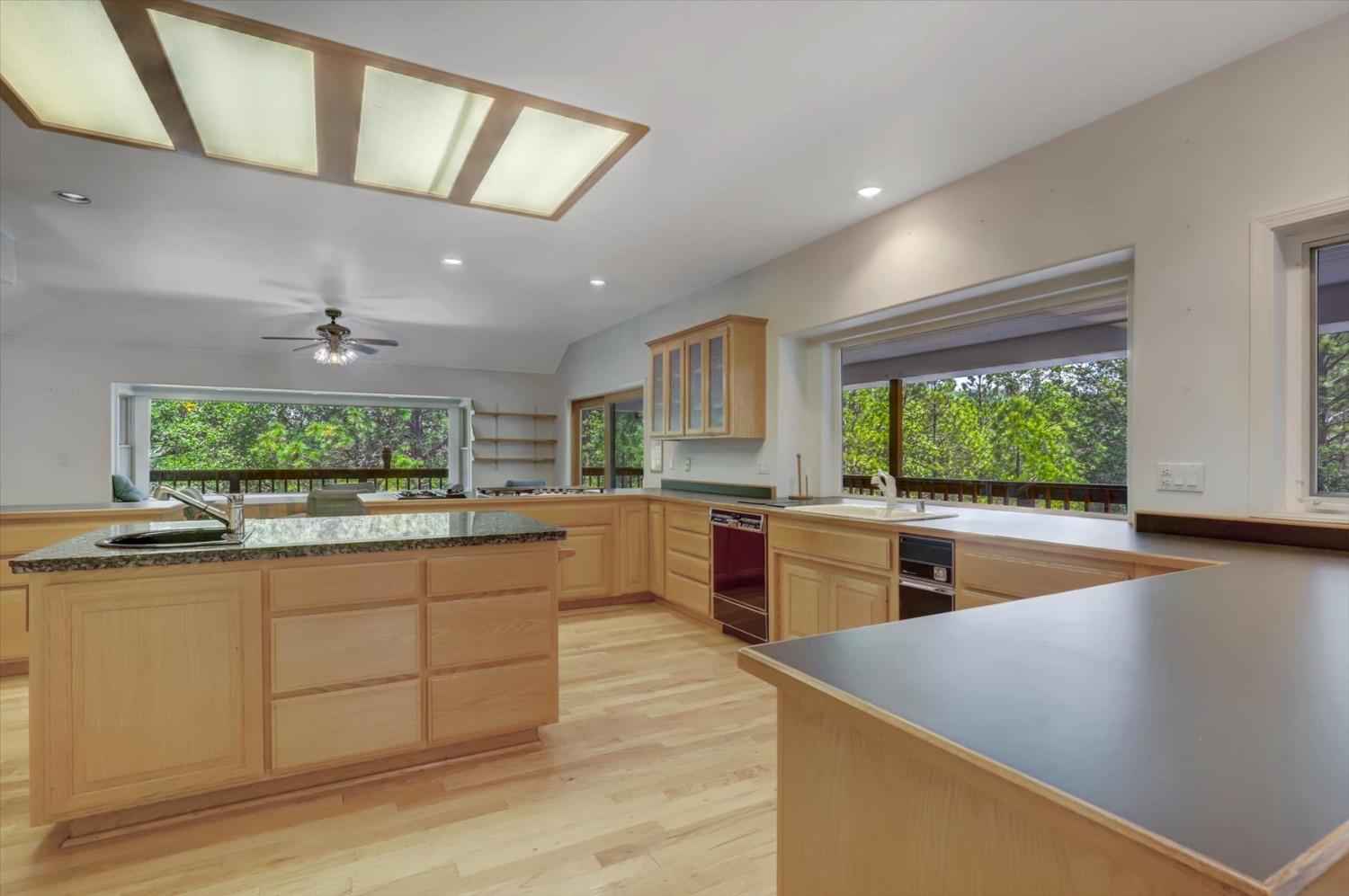 Detail Gallery Image 21 of 99 For 14508 Arrow Rd, Penn Valley,  CA 95946 - 3 Beds | 3/1 Baths