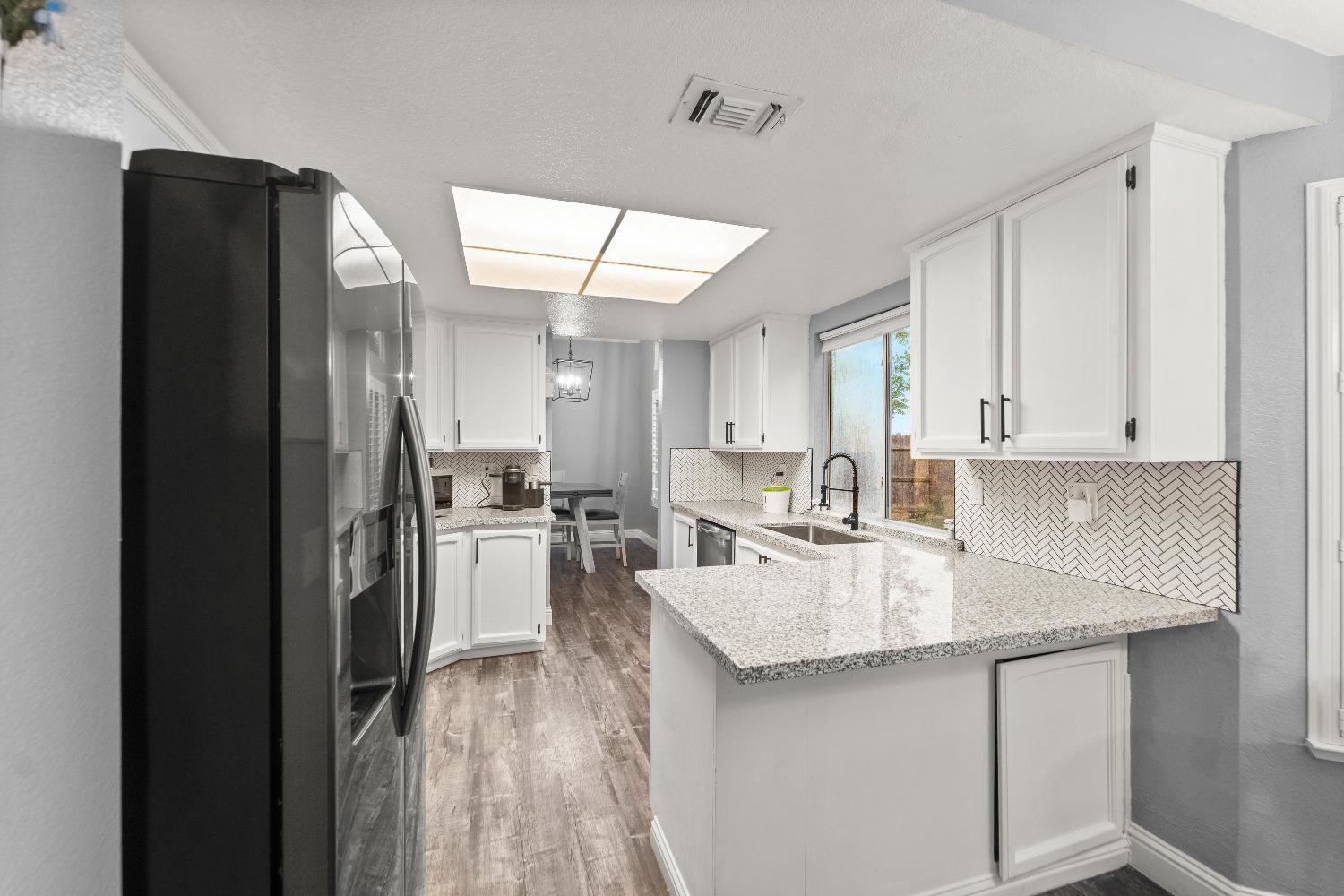 Oakborough Ave, Roseville, California image 16