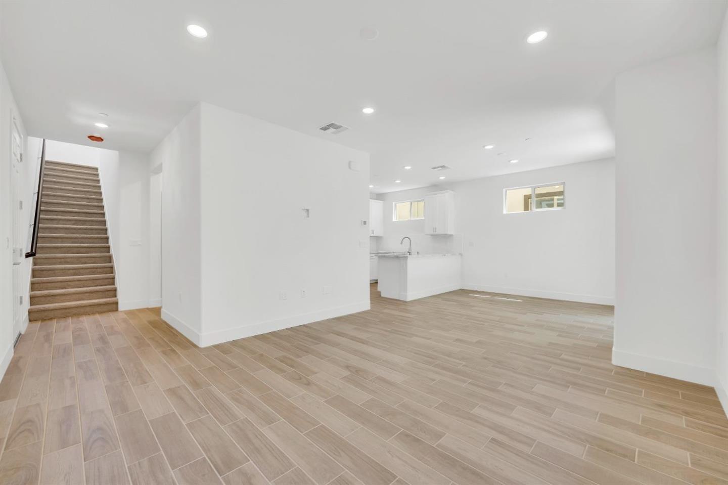 Detail Gallery Image 9 of 29 For 10592 Trill Way, Elk Grove,  CA 95757 - 3 Beds | 2/1 Baths