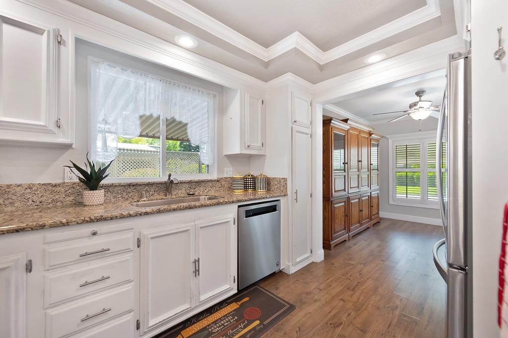 Detail Gallery Image 3 of 44 For 6187 Oak Lakes, Citrus Heights,  CA 95621 - 2 Beds | 2 Baths