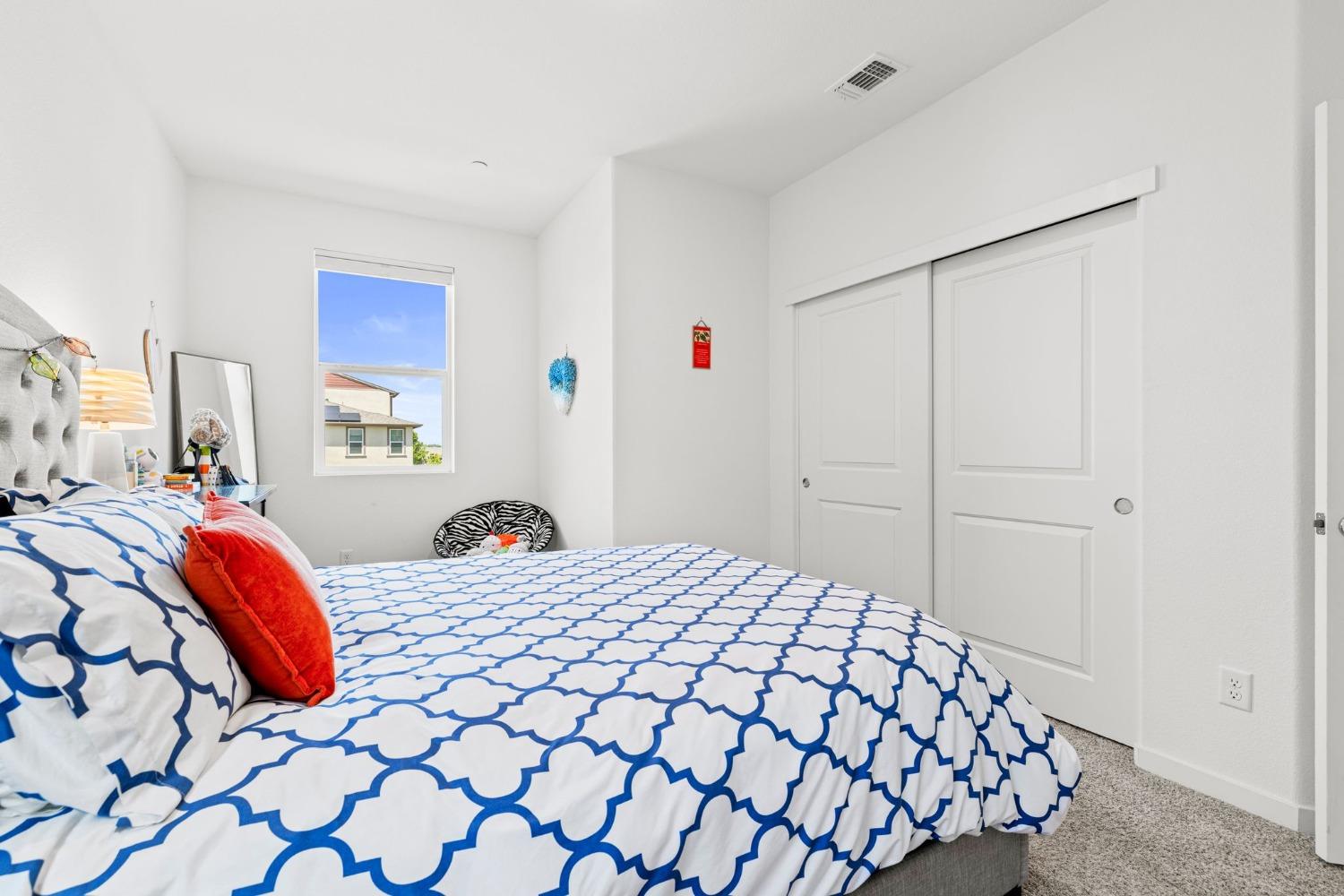 Edgeview Drive, Sacramento, California image 31