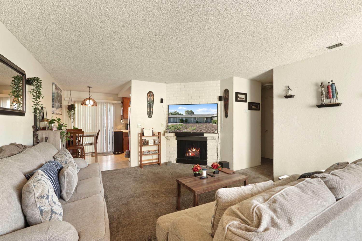 Detail Gallery Image 5 of 44 For 8824 N El Dorado St, Stockton,  CA 95210 - – Beds | – Baths