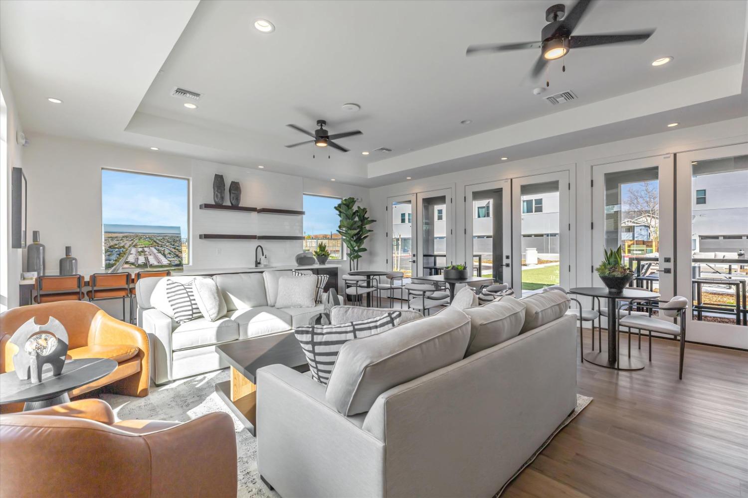 Detail Gallery Image 51 of 55 For 6141 Bridgecross Dr, Sacramento,  CA 95835 - 3 Beds | 2/1 Baths