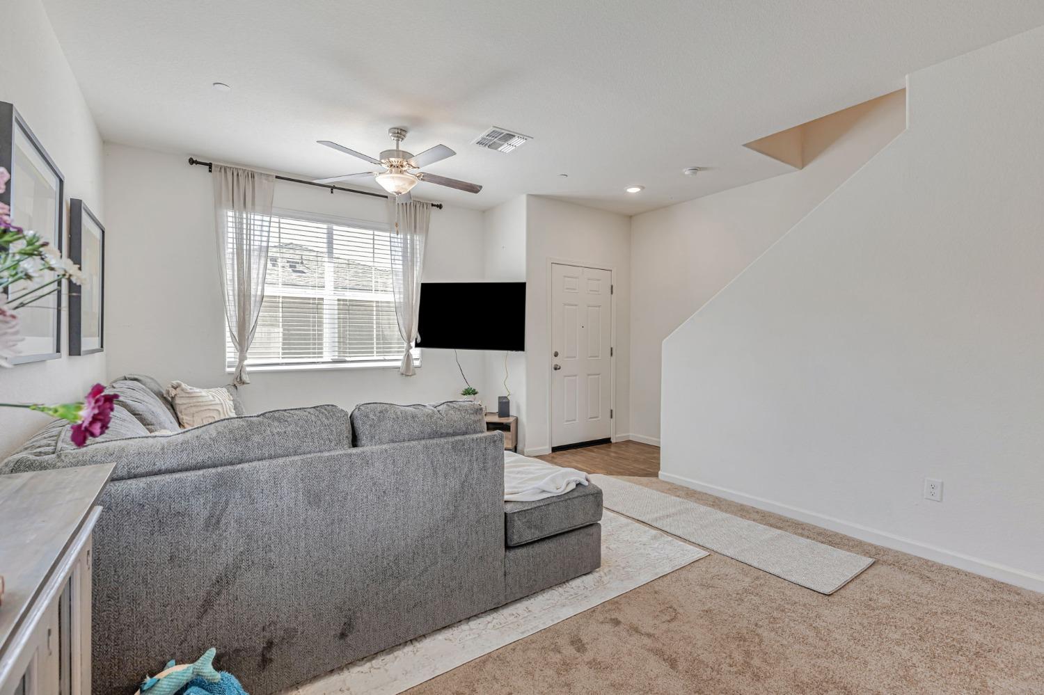 Brighton Court, Marysville, California image 7