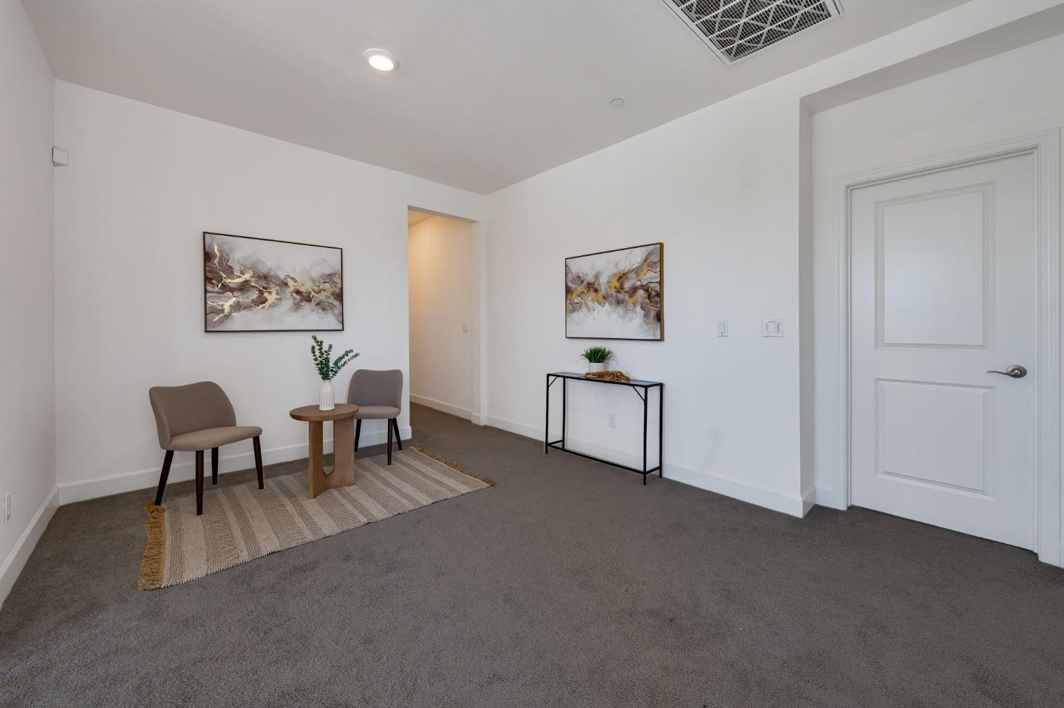 Detail Gallery Image 14 of 38 For 1719 Duchamp Way, Lodi,  CA 95242 - 5 Beds | 3/1 Baths