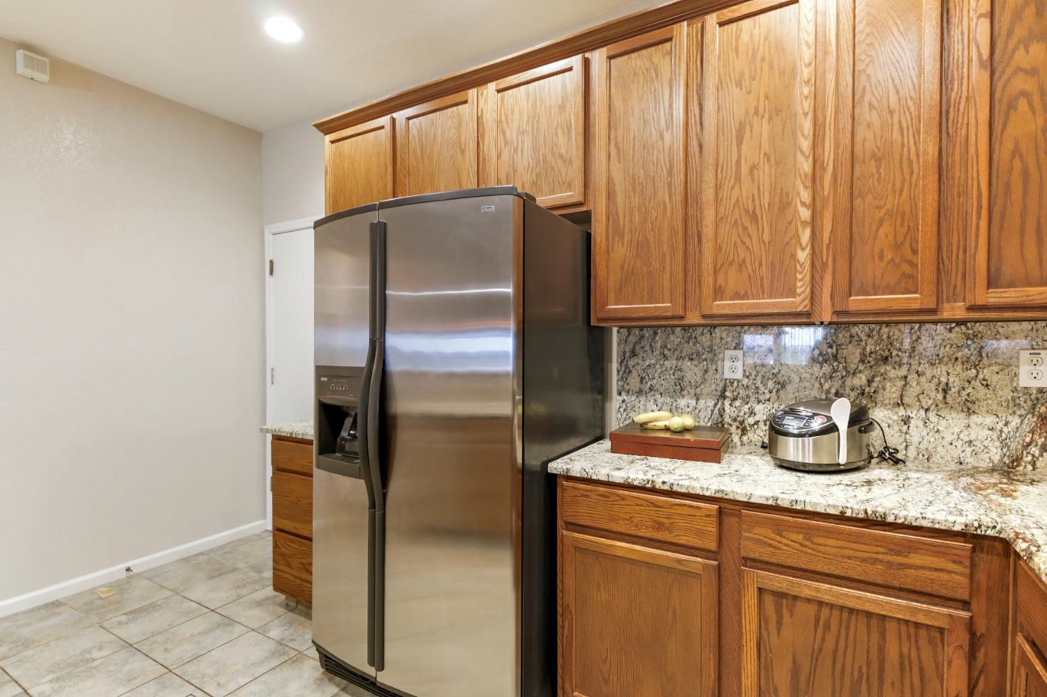 Detail Gallery Image 34 of 62 For 9329 Mainline Dr, Elk Grove,  CA 95624 - 4 Beds | 2 Baths