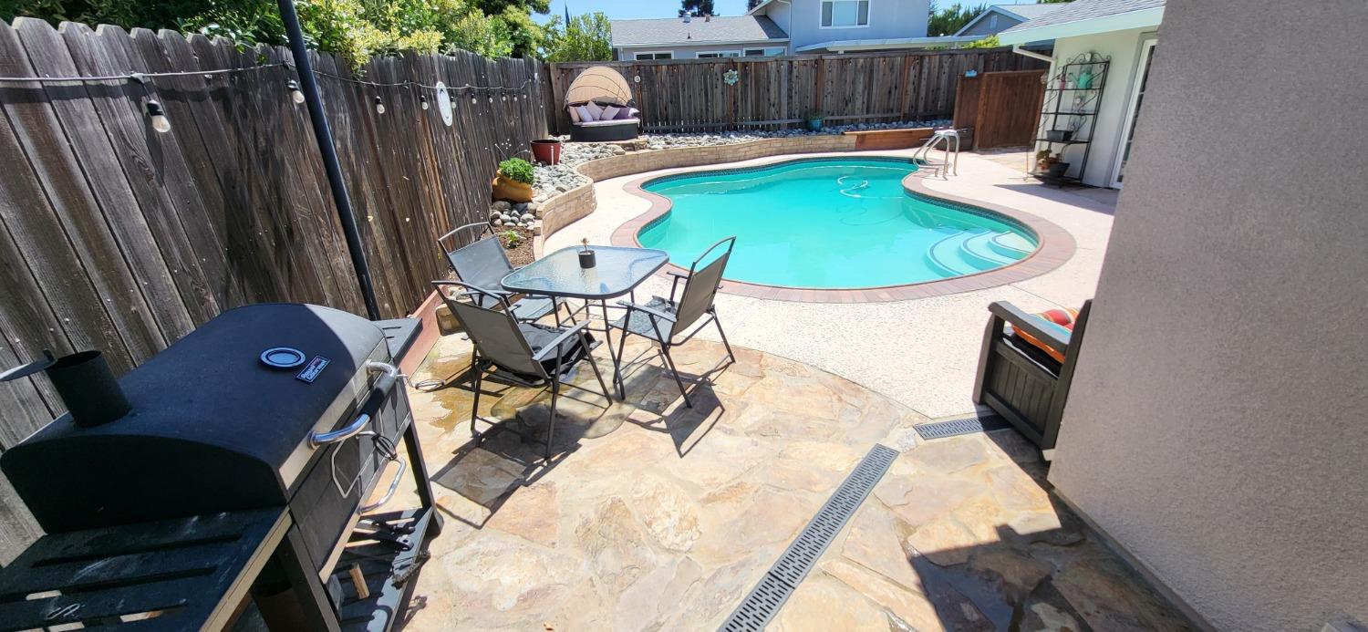 Blue Oak Way, Citrus Heights, California image 27