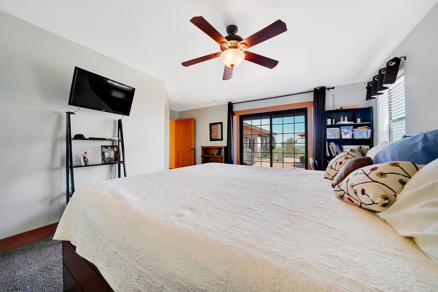Detail Gallery Image 36 of 86 For 6061 Wind River Dr, Valley Springs,  CA 95252 - 3 Beds | 2/1 Baths