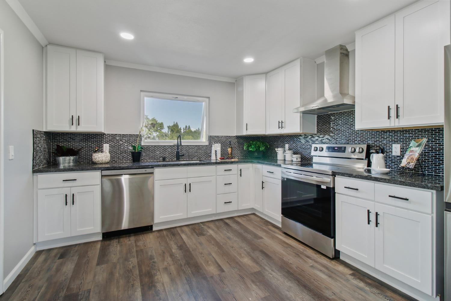 Detail Gallery Image 19 of 93 For 12730 Leo Ln, Wilton,  CA 95693 - 4 Beds | 4 Baths