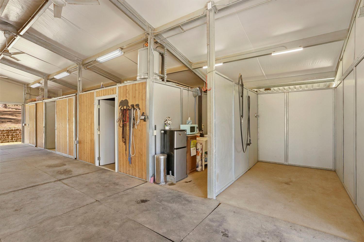 Detail Gallery Image 72 of 92 For 10415 Mcmahon Rd #10415,  Coulterville,  CA 95311 - 3 Beds | 4/1 Baths