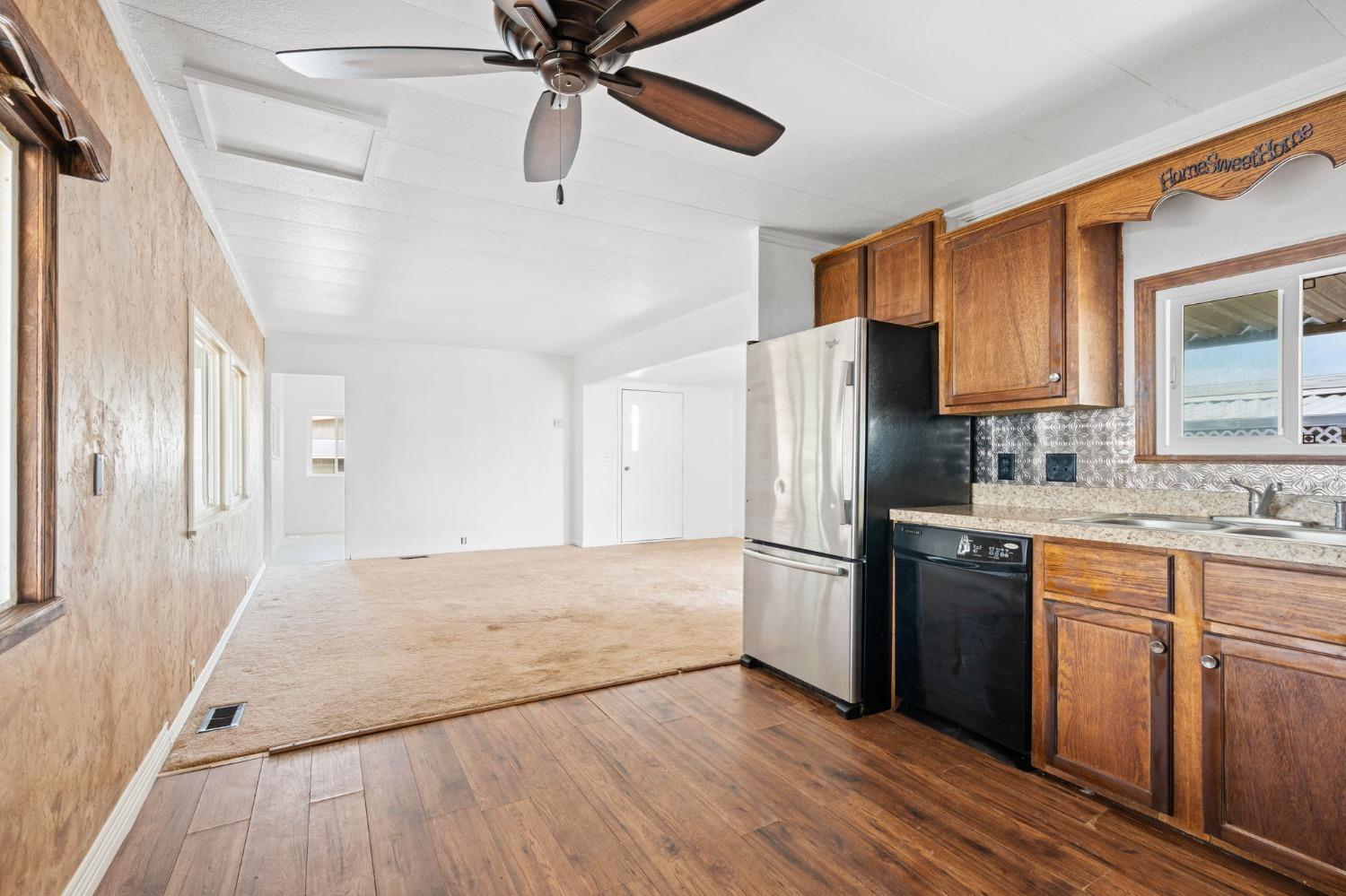 Villa Avenue #143, Clovis, California image 14
