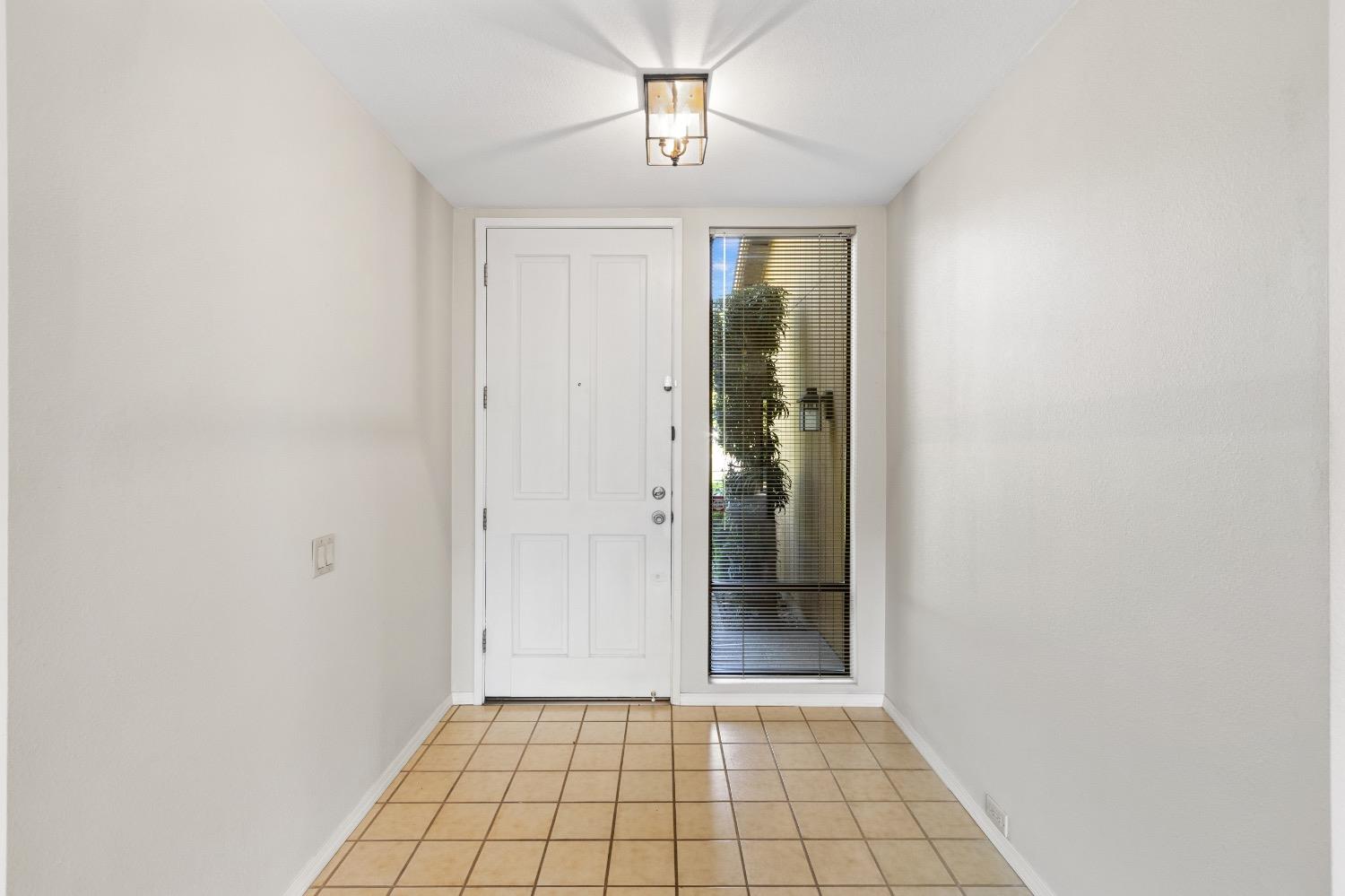 Terrace Oak Circle, Fair Oaks, California image 5