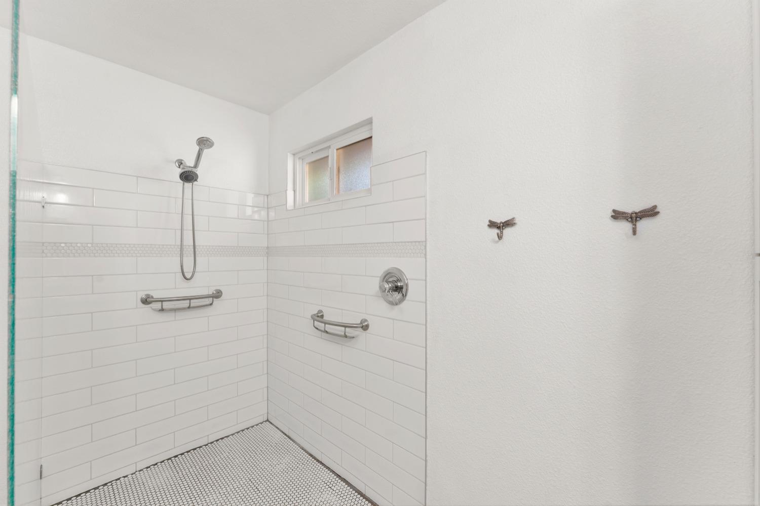 Detail Gallery Image 25 of 66 For 9512 Central Ave, Orangevale,  CA 95662 - 3 Beds | 2 Baths