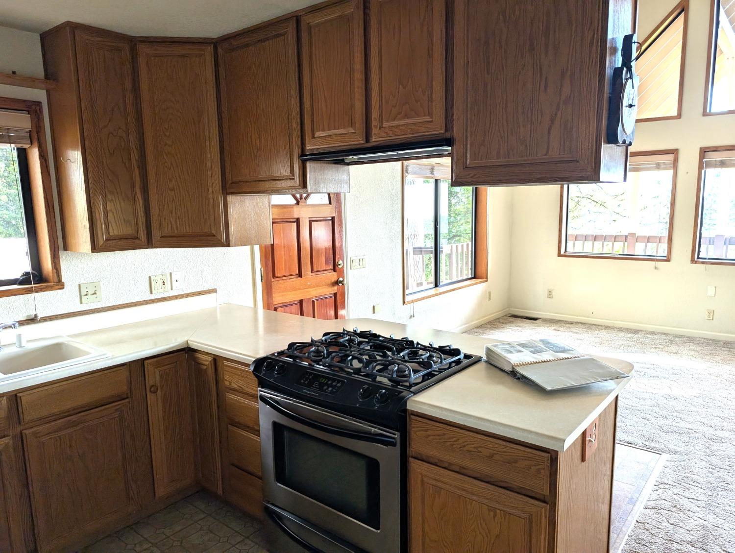 Longridge Court, Foresthill, California image 10