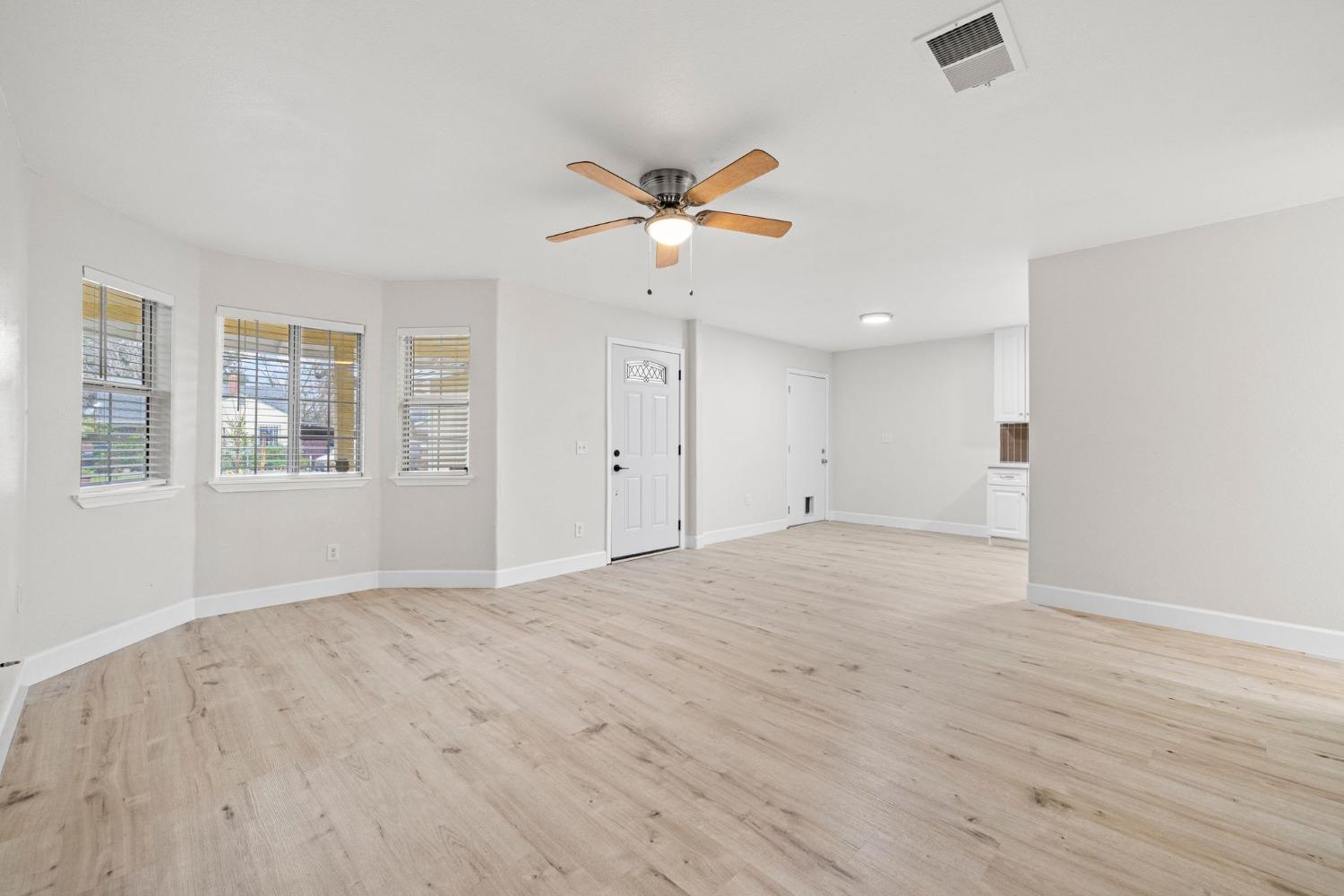 Ferrite Court, West Sacramento, California image 8