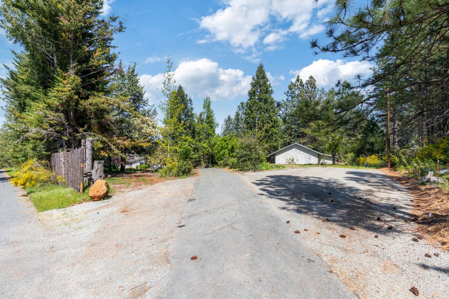 River Ranch Road, Grass Valley, California image 40