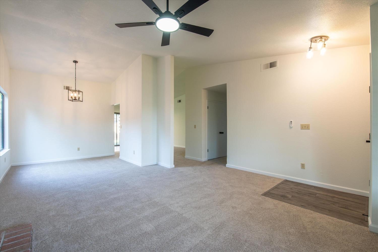 Detail Gallery Image 15 of 45 For 4046 S Royal Links Cir, Antioch,  CA 94509 - 4 Beds | 2 Baths