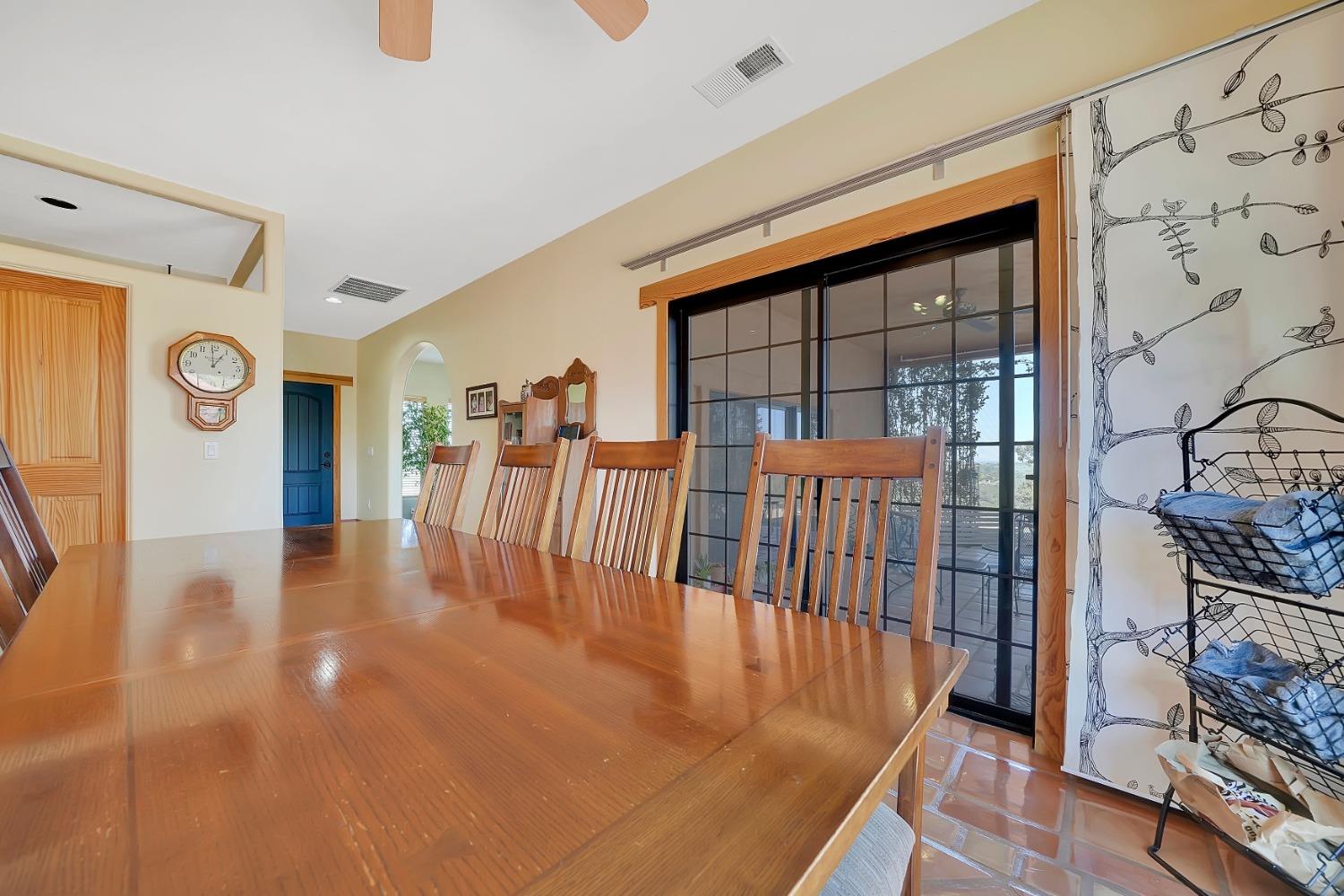 Detail Gallery Image 18 of 86 For 6061 Wind River Dr, Valley Springs,  CA 95252 - 3 Beds | 2/1 Baths