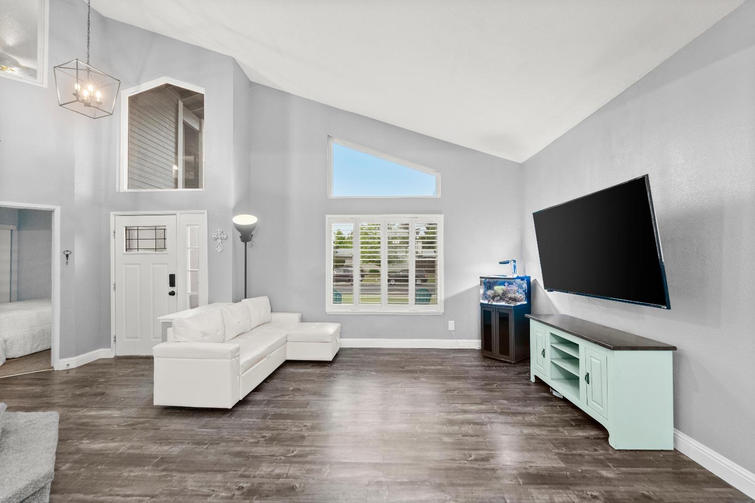 Oakborough Ave, Roseville, California image 6