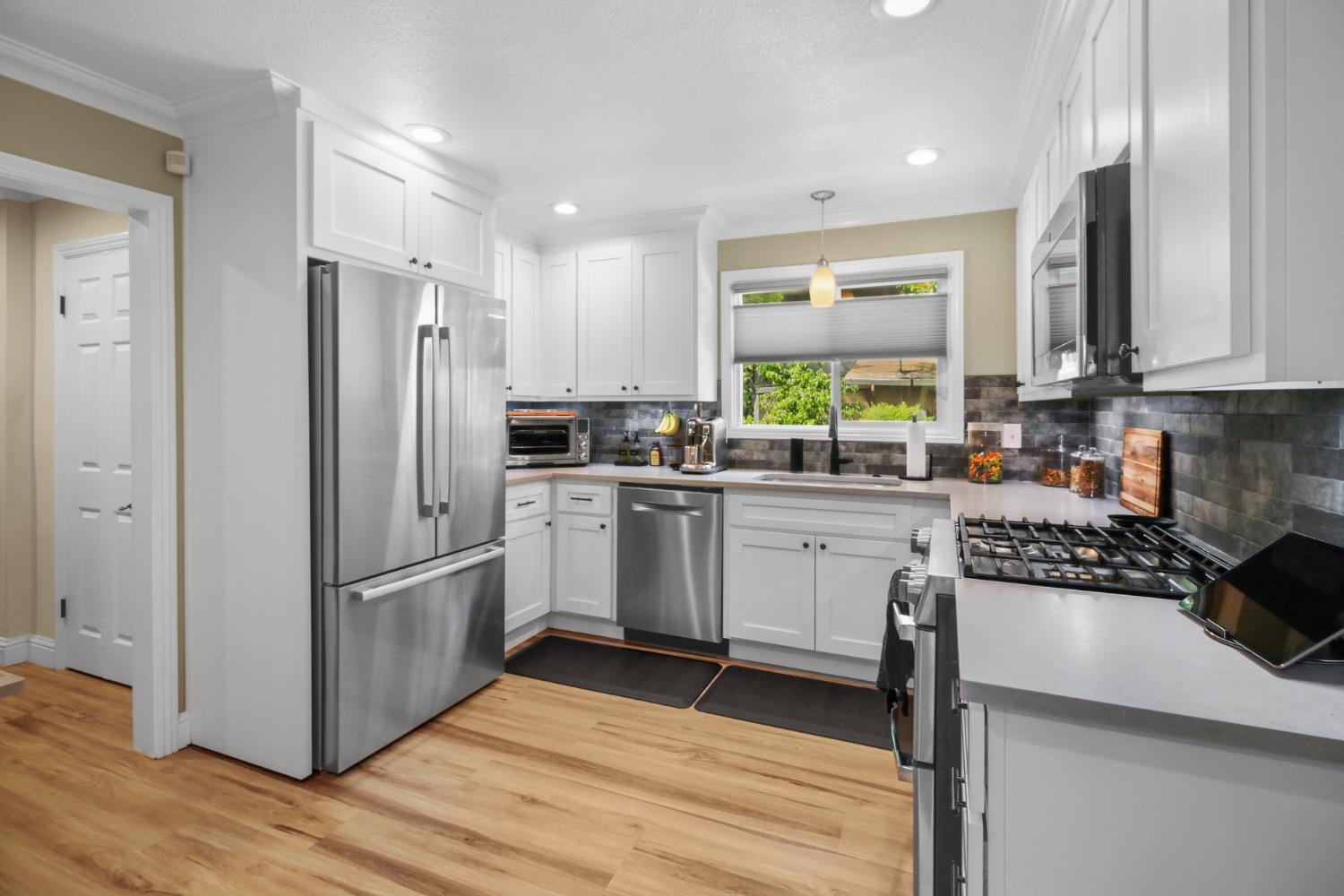 33rd Street, Sacramento, California image 19