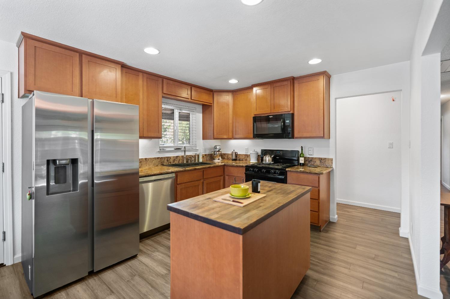 Forestwood Drive, Sacramento, California image 17