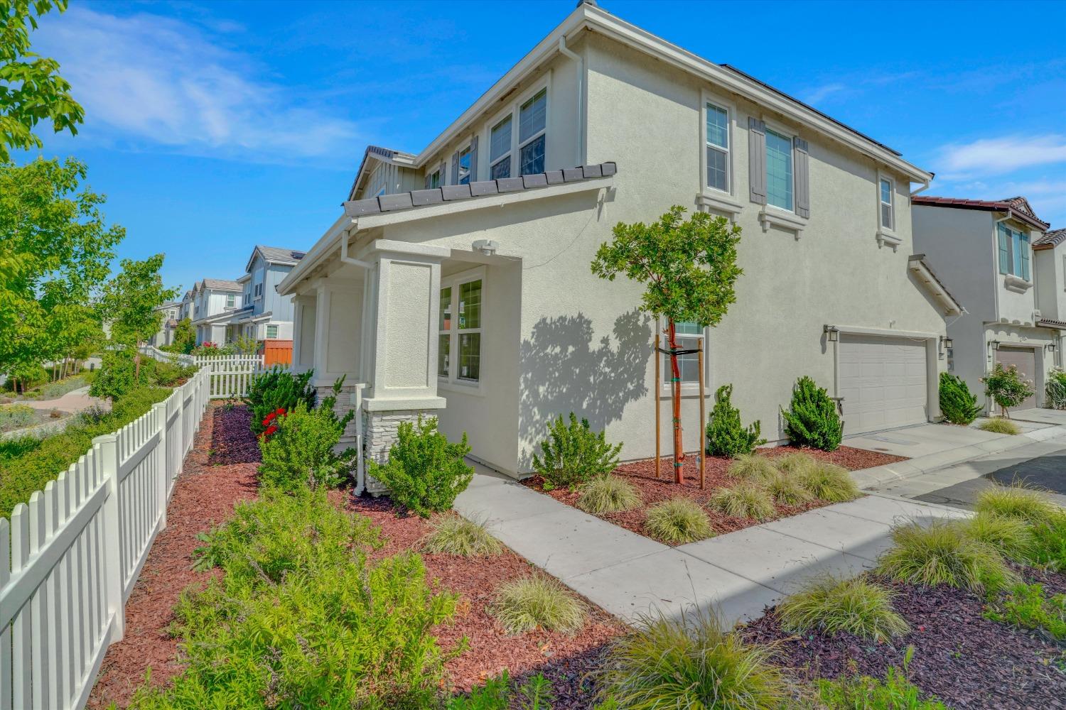 Detail Gallery Image 7 of 48 For 243 E Lawson Ave, Mountain House,  CA 95391 - 4 Beds | 3 Baths
