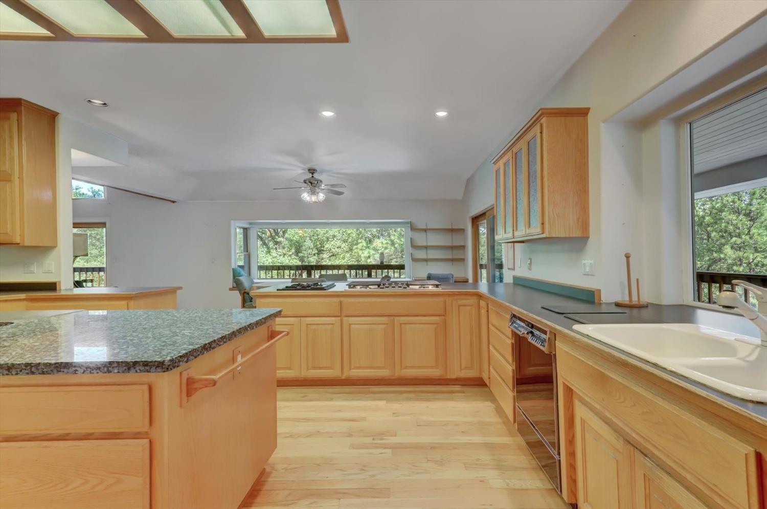 Detail Gallery Image 20 of 99 For 14508 Arrow Rd, Penn Valley,  CA 95946 - 3 Beds | 3/1 Baths