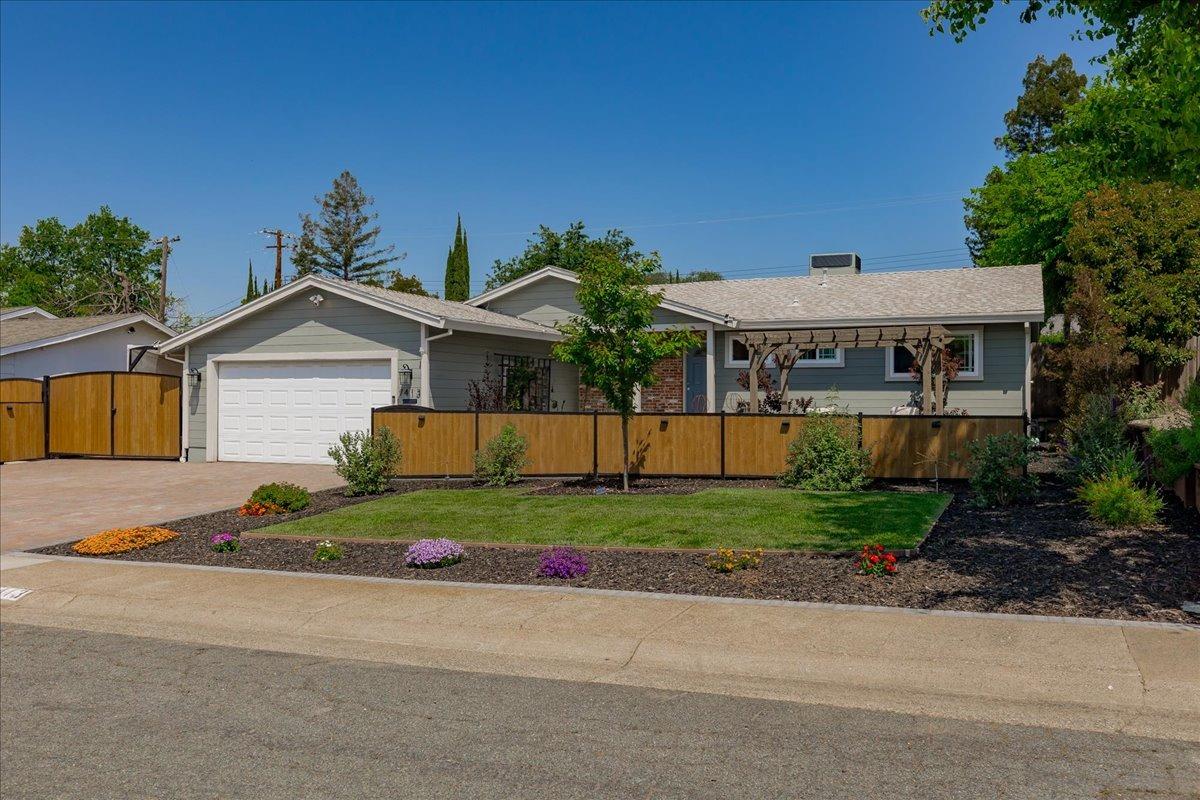 Midiron Drive, Fair Oaks, California image 4