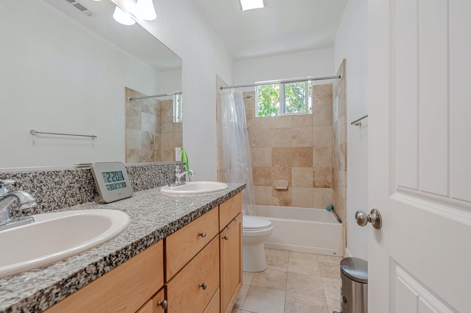 Lakeview Circle, Valley Springs, California image 21