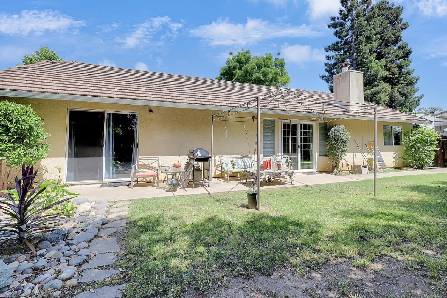Donald Court, Yuba City, California image 27