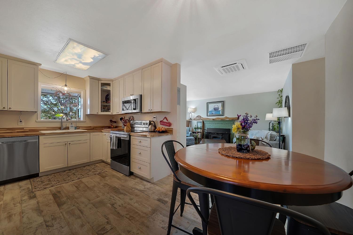 Detail Gallery Image 33 of 83 For 1356 Mark Twain Rd, Angels Camp,  CA 95222 - 3 Beds | 3 Baths