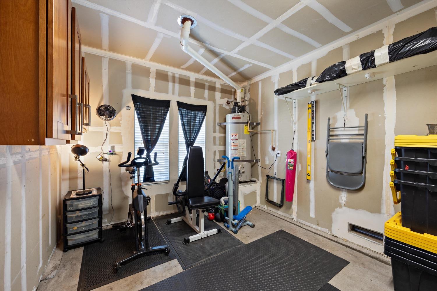 Detail Gallery Image 33 of 39 For 131 Ashwick Loop, Sacramento,  CA 95823 - 3 Beds | 2/1 Baths